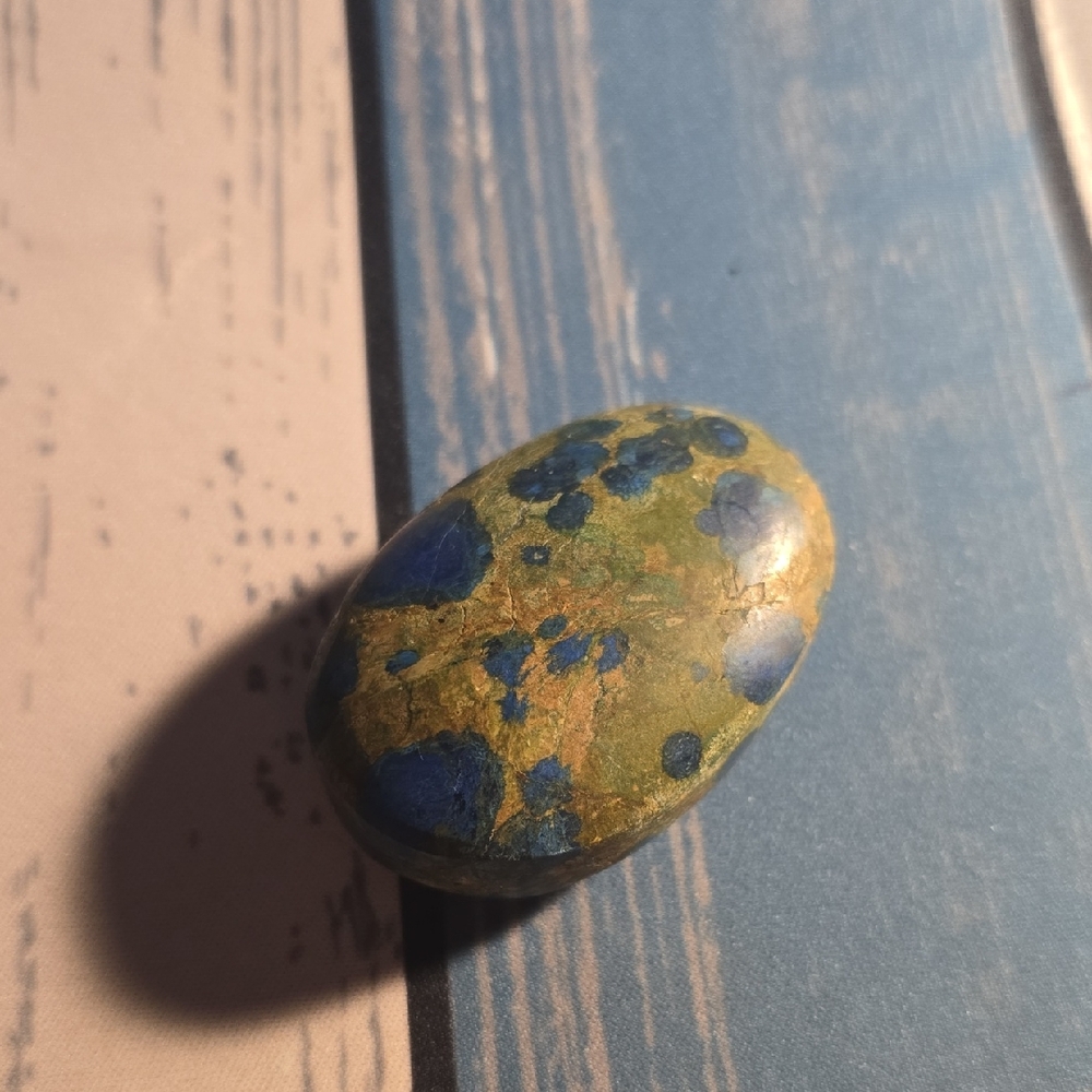 Auzrite Palm Stone